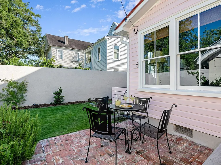 12 Percy St — Photo 37