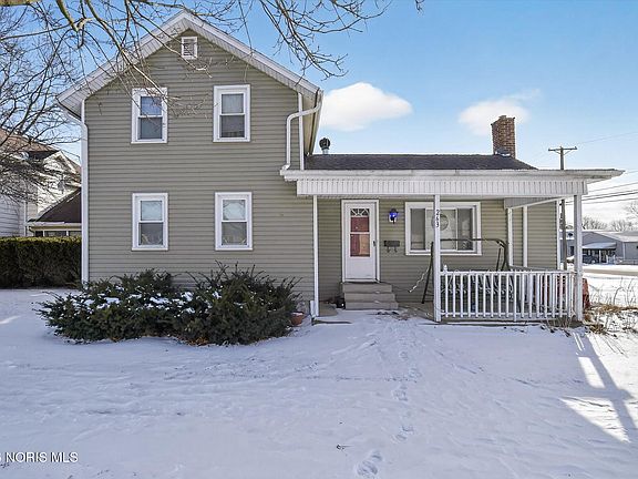 3rd image of 263 W Chestnut St