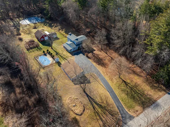 10 Cross Road, Canterbury, CT 06331