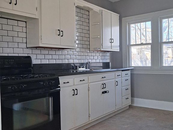 5th image of 1110 High St