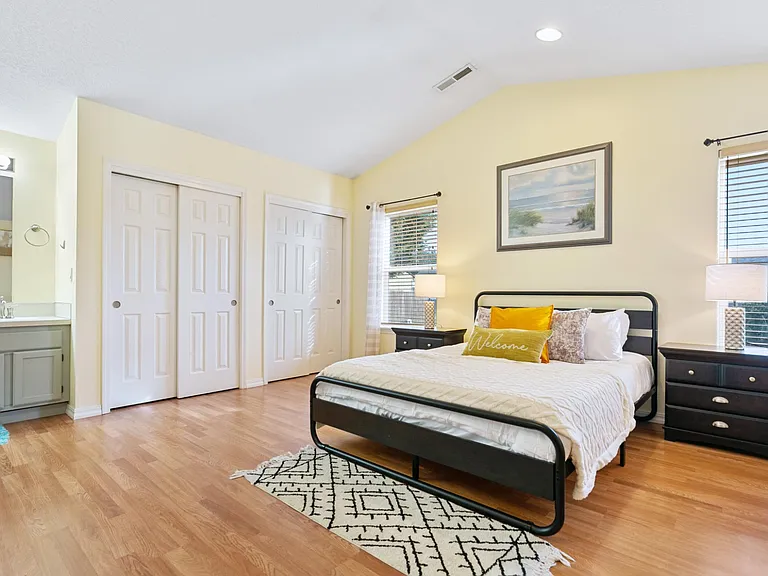 1207 NE 166th Ave — Photo 5