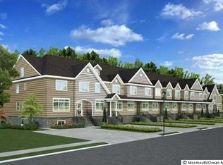 37 Rockefeller Dr, Lakewood, NJ 08701