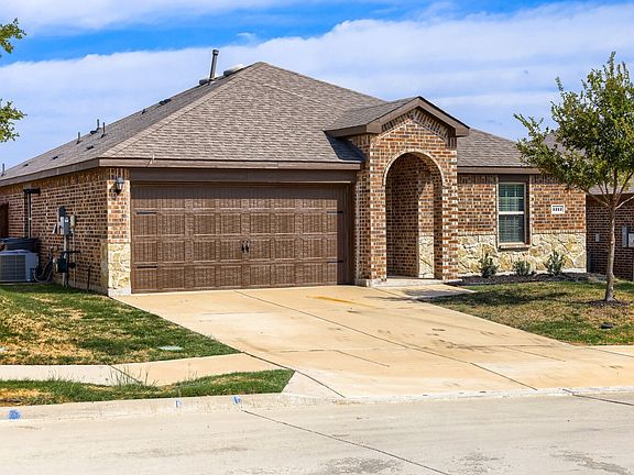 2nd image of 1212 Rountree Ct
