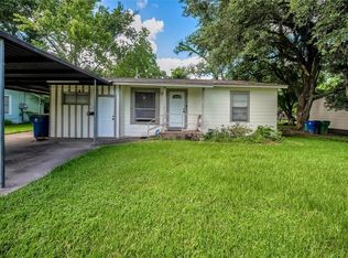 705 Akers St, Angleton, TX 77515