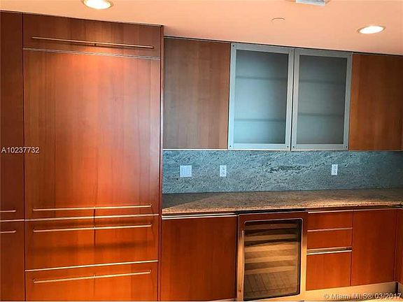 5th image of 2627 S Bayshore Dr APT 701