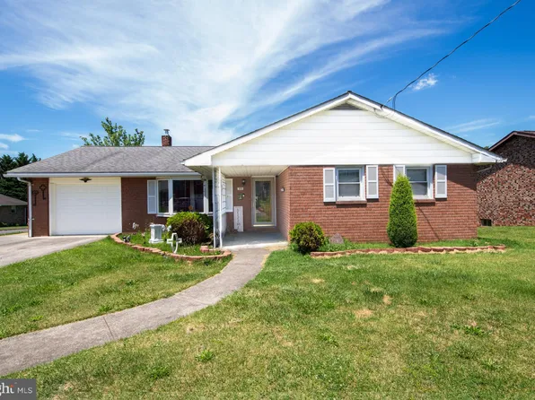 33 Beechwood Dr, Cumberland, MD 21502