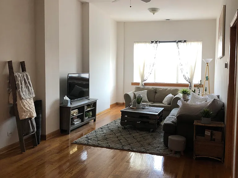 1224 W Grand Ave #3F — Photo 3