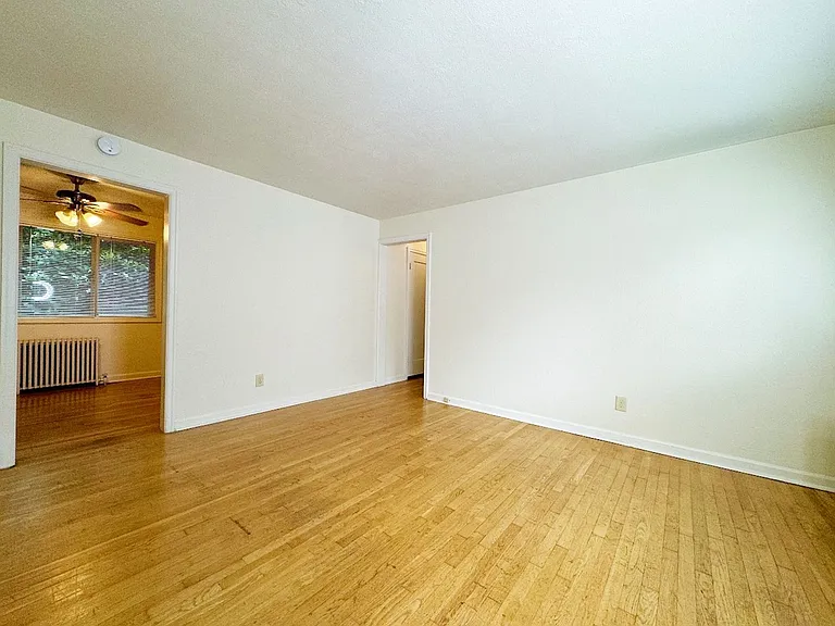 105 NE 61st Ave #1-21 — Photo 15