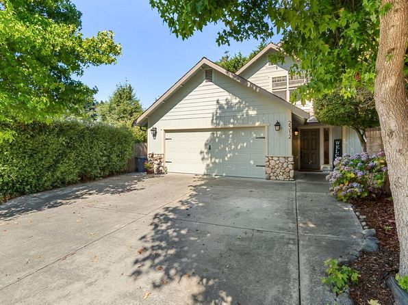 2312 Crann Ln, Eureka, CA 95503