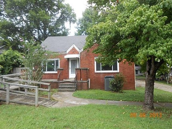 4th image of 410 Lewis Ave