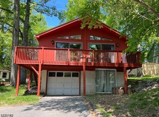 5 Pleasant Rd, High Bridge, NJ 08829