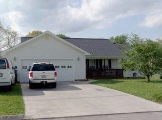 1658 Boardwalk Cir, Morristown, TN 37814
