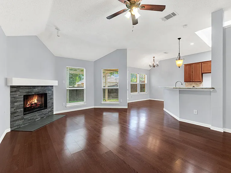 11201 Creekwood Dr — Photo 10
