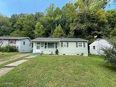 2nd image of 2855 Jefferson Ave