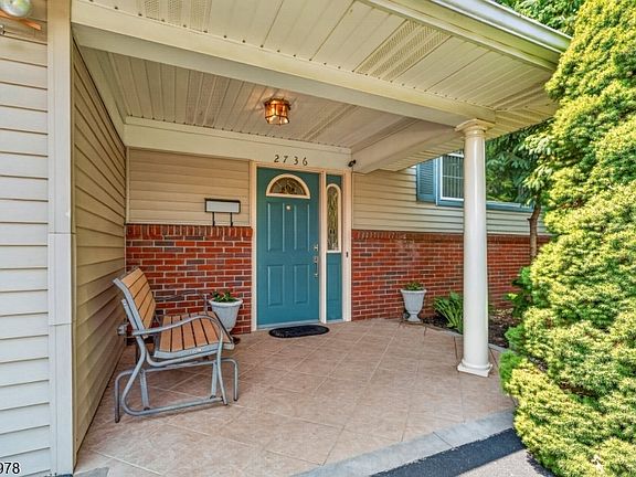 4th image of 2736 Andrea Rd