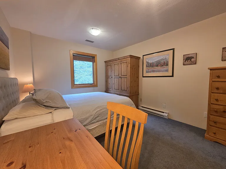8261 Valley Dr — Photo 6