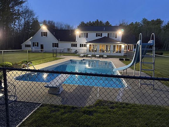2nd image of 121 Waters Hill Road