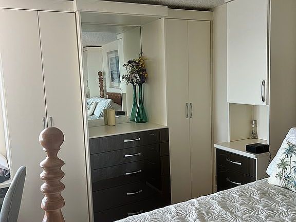 Built-in storage in master
