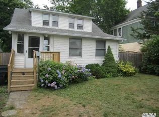 207 West Ave, Patchogue, NY 11772