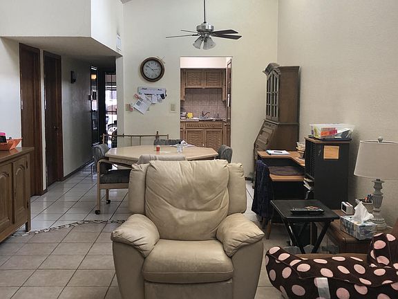 3rd image of 3110 Isla Marino St