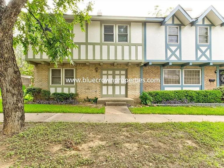 462 Westview Ter — Photo 2