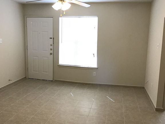 3rd image of 2319 Terrace Dr APT A