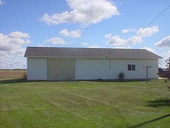 Side view of 3 car garage  60'x 30'