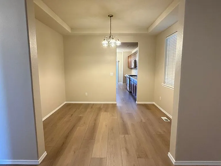 413 Roger Smith Dr — Photo 7