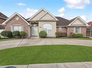 6876 Farwood Dr, New orleans, LA 70126