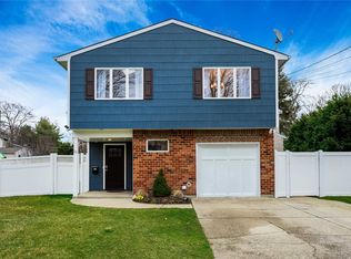 329 Madison St, West Islip, NY 11795