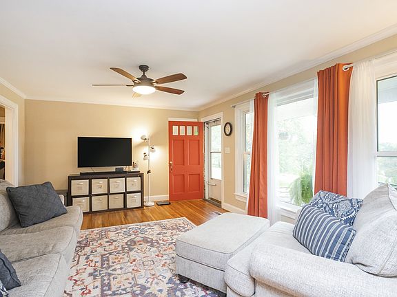 2nd image of 719 Greymont Dr