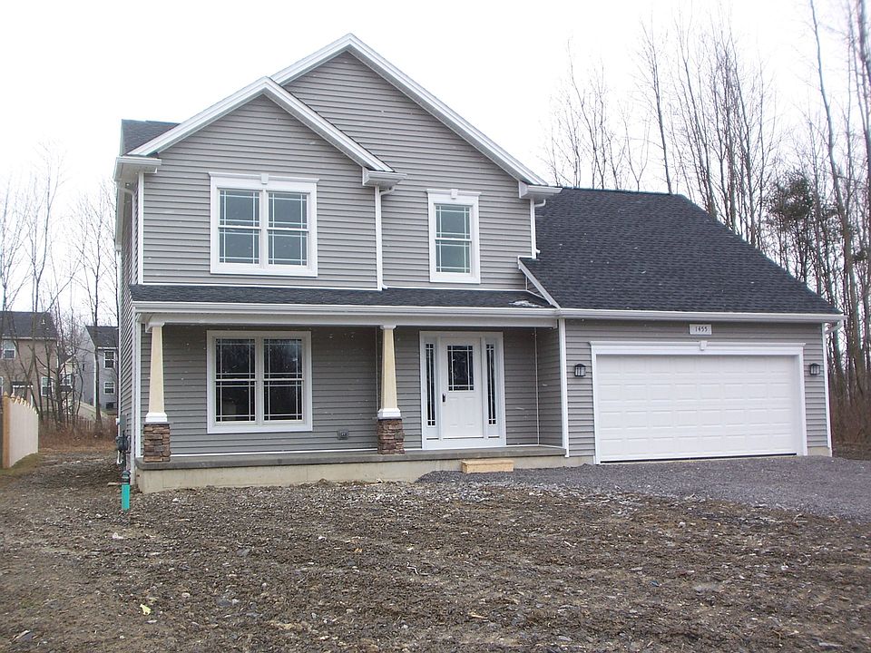 2nd image of 1475 Evergreen Dr