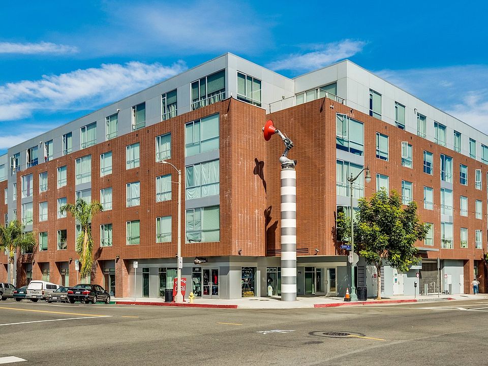 1st image of 285 W 6th St APT 313