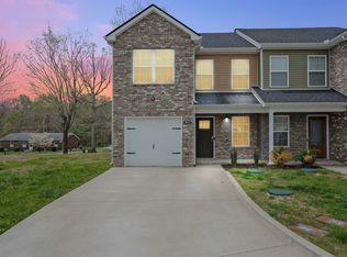 2034 Downstream Dr, Ashland City, TN 37015