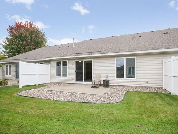 3rd image of 7936 Barrymore Ln