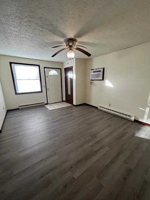 1st image of 231 Stoutt Dr SE