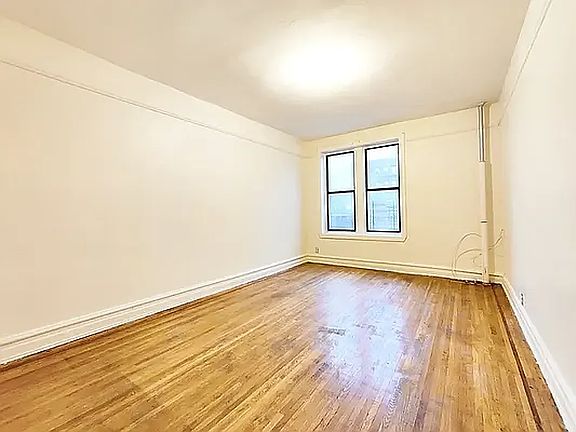 5th image of 1532 Ocean Ave #7D