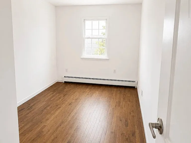 89-06 Doran Ave #2F — Photo 11