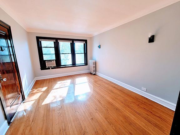 2nd image of 4602 N Wolcott Ave #2