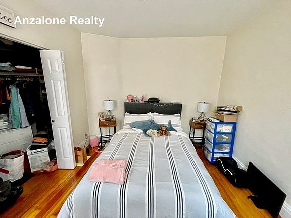 5th image of 109 Charter St #3
