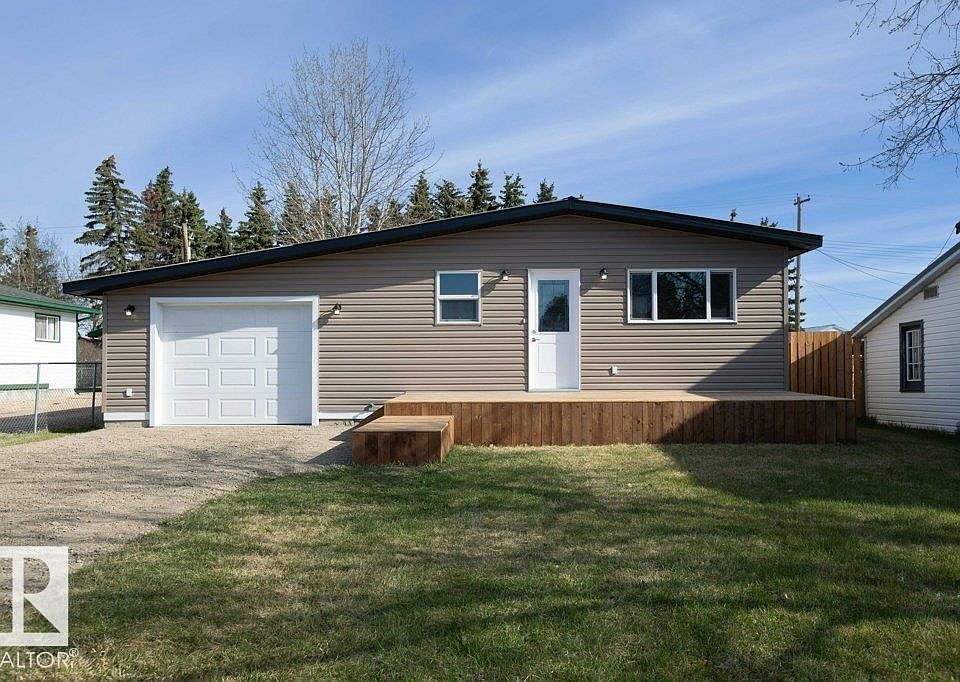 1st image of 5006 50th Ave