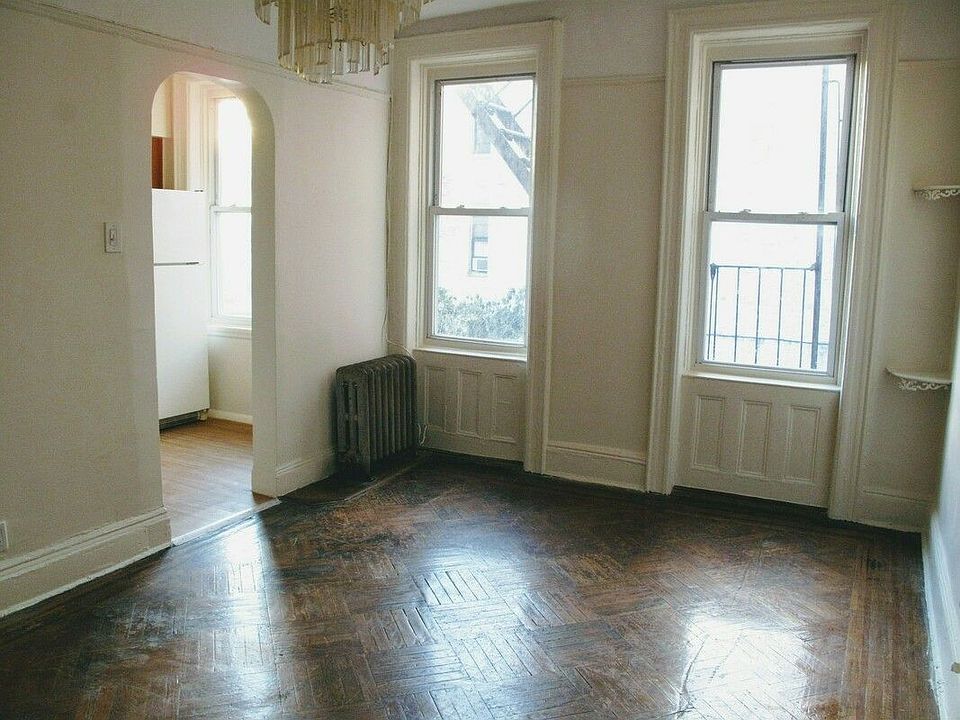 1st image of 218 Hawthorne St APT 2A