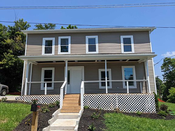 4th image of 221 Richardson St