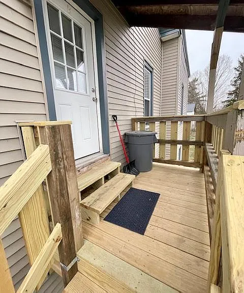 entrance / porch