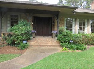 7 E Hill Dr, Jackson, MS 39216