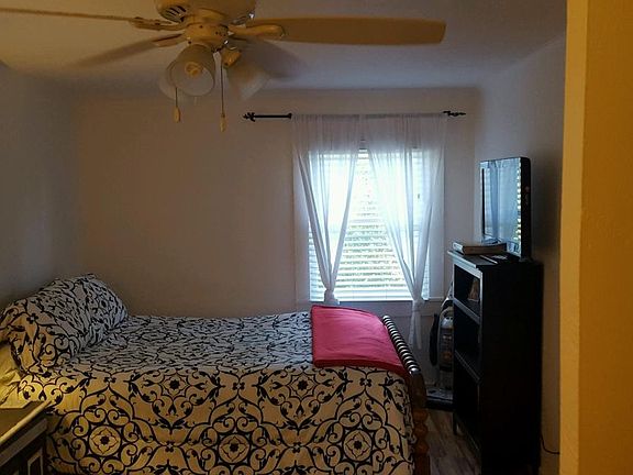 4th image of 2751 B St