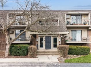 214 E Bailey Rd APT J, Naperville, IL 60565