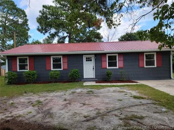 1725 Merry Oaks Dr, Fayetteville, NC 28304