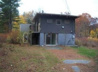 1 S Railroad Ave, Derry, NH 03038