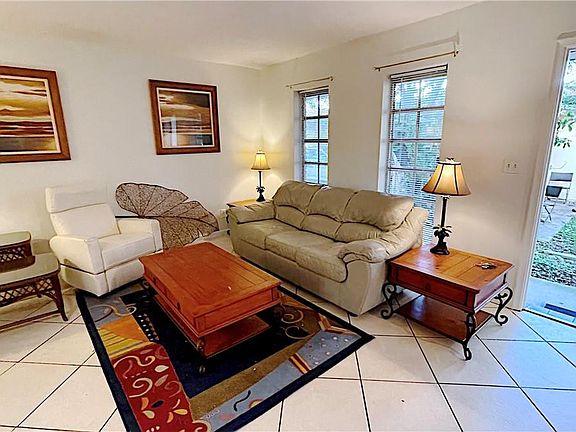 2nd image of 238 SE Park Street
